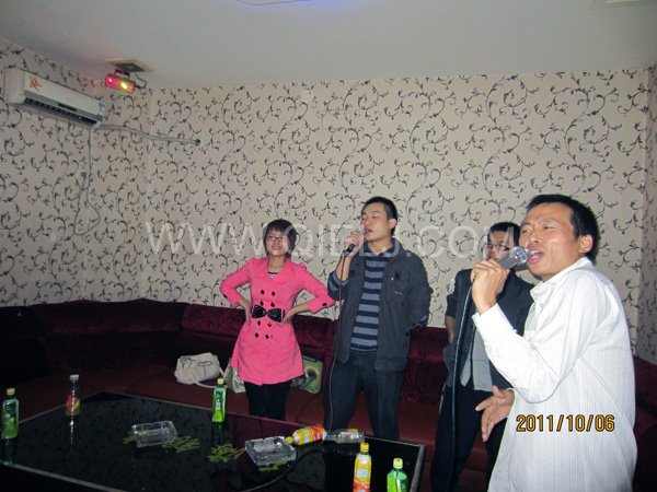2011年10月，鄭州企鵝糧油機械有限公司--外貿部，十一國慶節團體活動！(圖1)